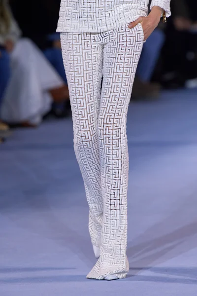 Look 37